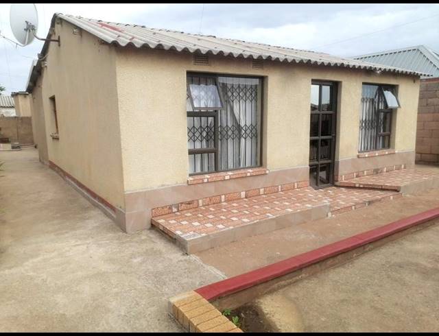 2 BEDROOM HOUSE FOR SALE IN MOLETSANE